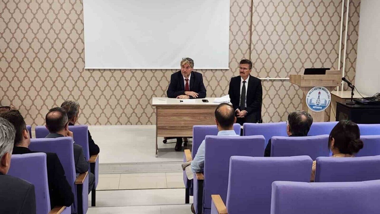 Kütahya İl Milli Eğitim Müdürü Mustafa Yılmaz Öğretmenlerin Sorunlarını Dinledi